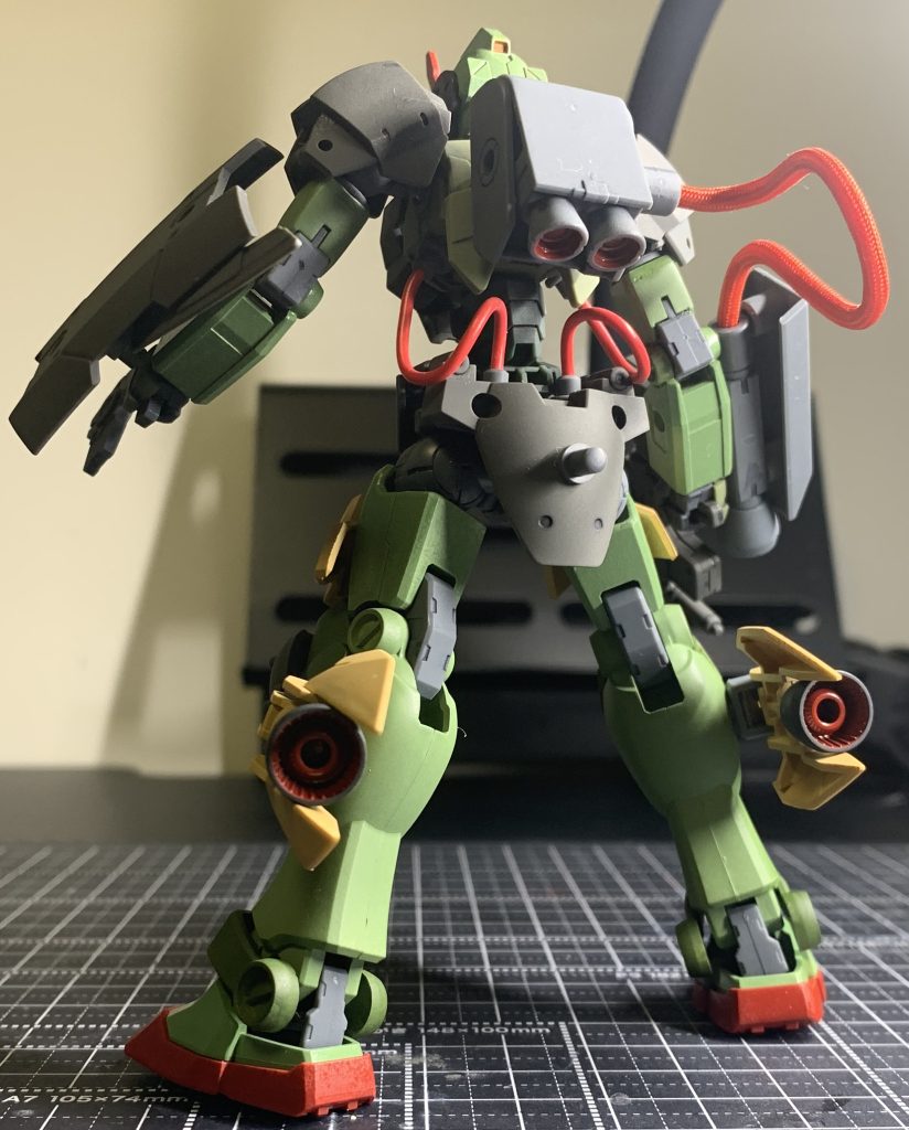 脚部試作型テールバインダー、バックパックバーニア展開