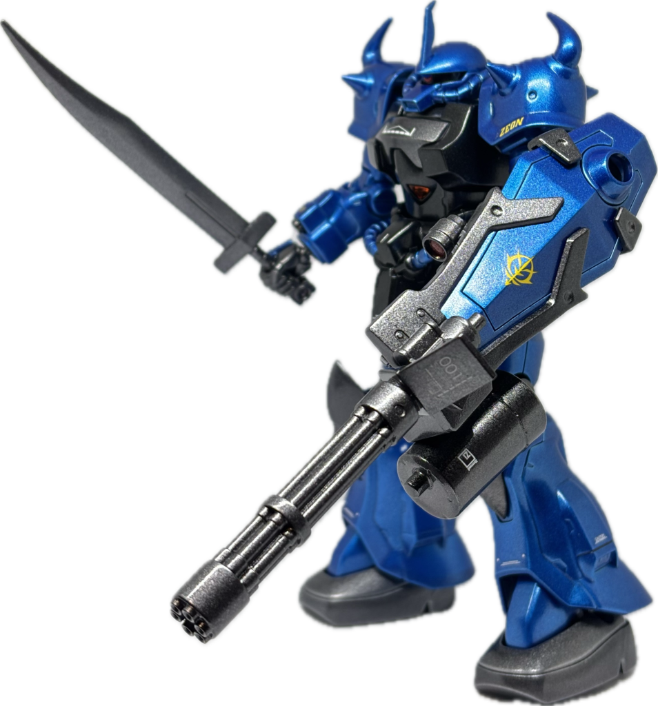 個人的に1番好きなショットです。カラーはグフに寄せつつ自分の1番好きなメタリックブルーをメインに塗装しました。ボディはガンメタルとメタリックブラック、武装類はガンメタルで塗装しています。※盾本体はメタリックブルーです。