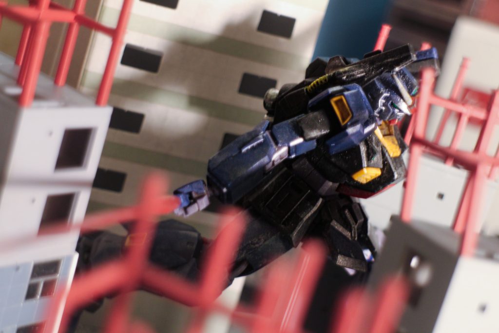 全体的に汚れてるけど、戦闘には支障がないくらいを目指したくて、ポンポンと製作してみました