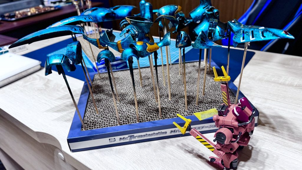 そんなこんなでトップコート完了✨ドラケン君も喜んでます😊