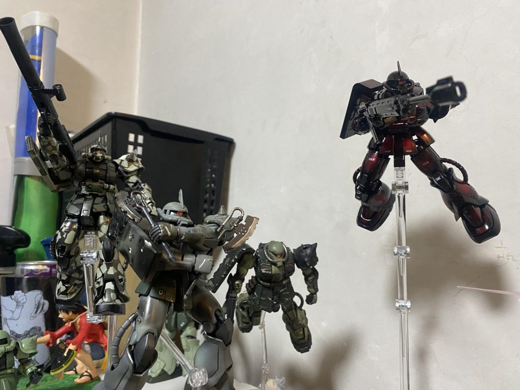 さすがにユニコーンが不利過ぎて、RGのバンシィ作りたいと前から思っているのですが、手に入らない。。