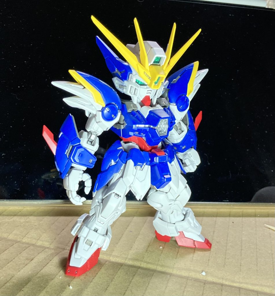 外装の表面処理をしながらシャーペンスミ入れして…