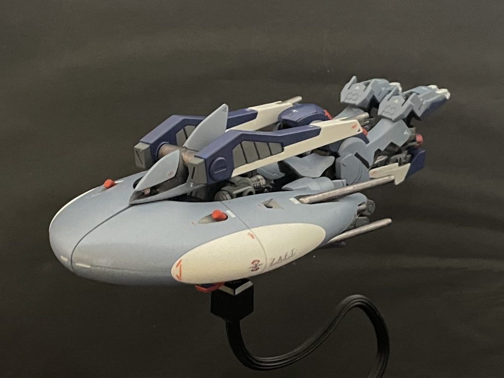 カオス方式なのでそのままアームを後ろに折り畳むと高速巡航モードに