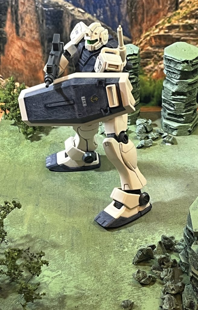 そこかっ、、、、、、誰もいない。