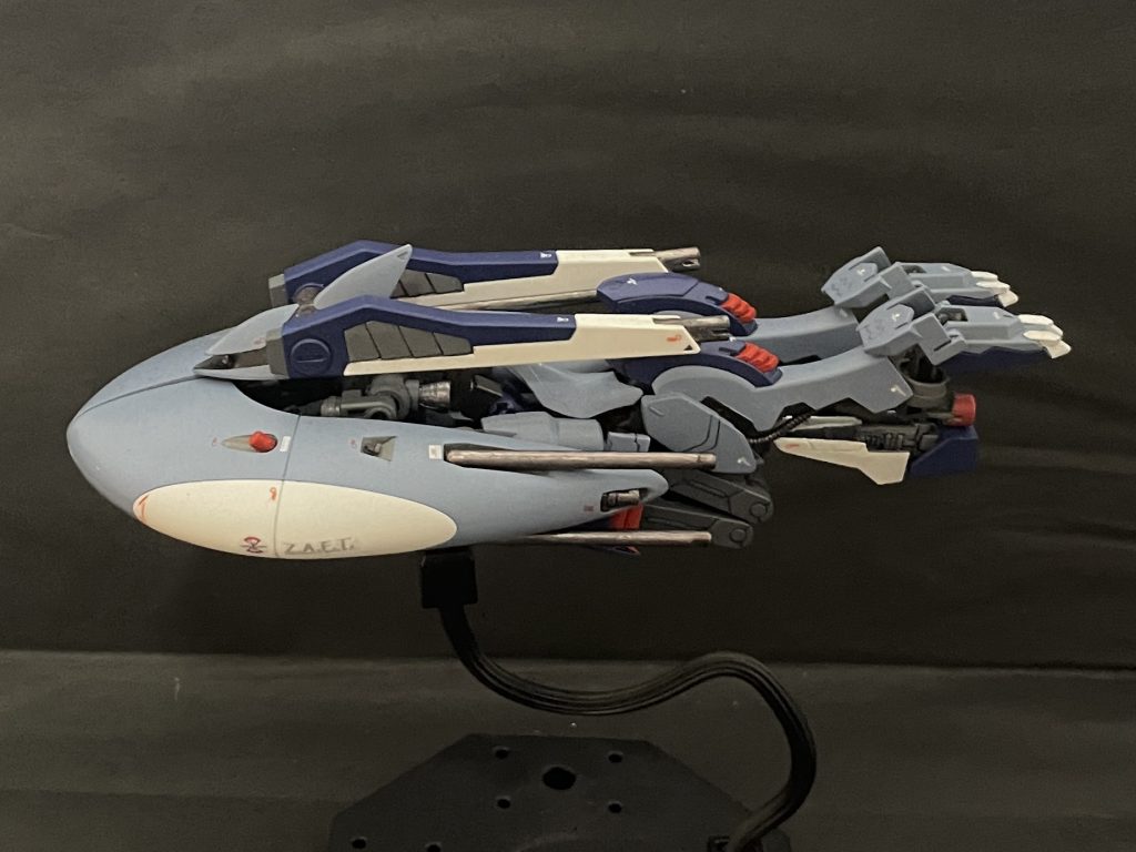 カオス方式なので通常のアビスとは異なり脚が上向き