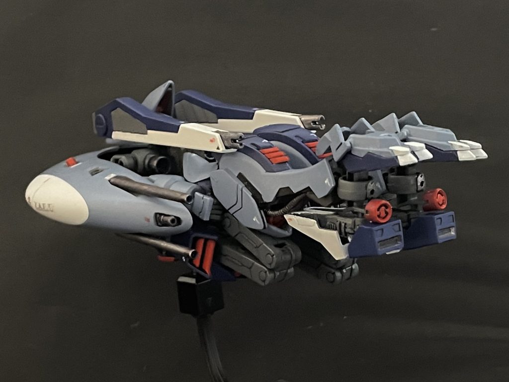 脚裏と脹脛には丸型水中用ジェットを計4箇所追加して推進力を増強