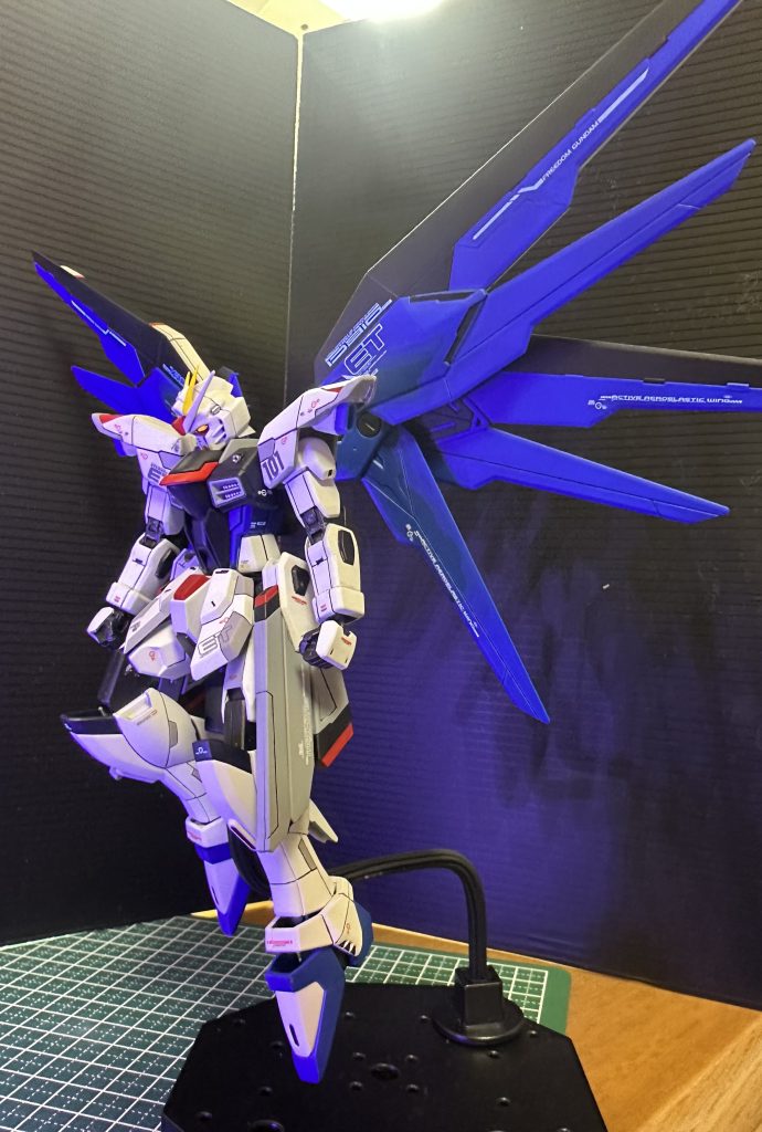 HGCE フリーダム完成〜それでも！守りたい世界があるんだ！〜–4枚目/制作者：道化師