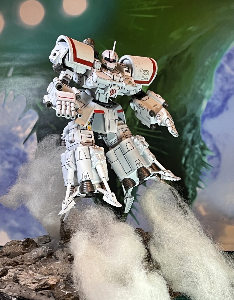 僕は一年戦争の末期に作られたのですが、バーニアだらけの足で推進装置の燃料が少なくて短い時間しか稼働できないのです。反省点はジオングに活かされてます。