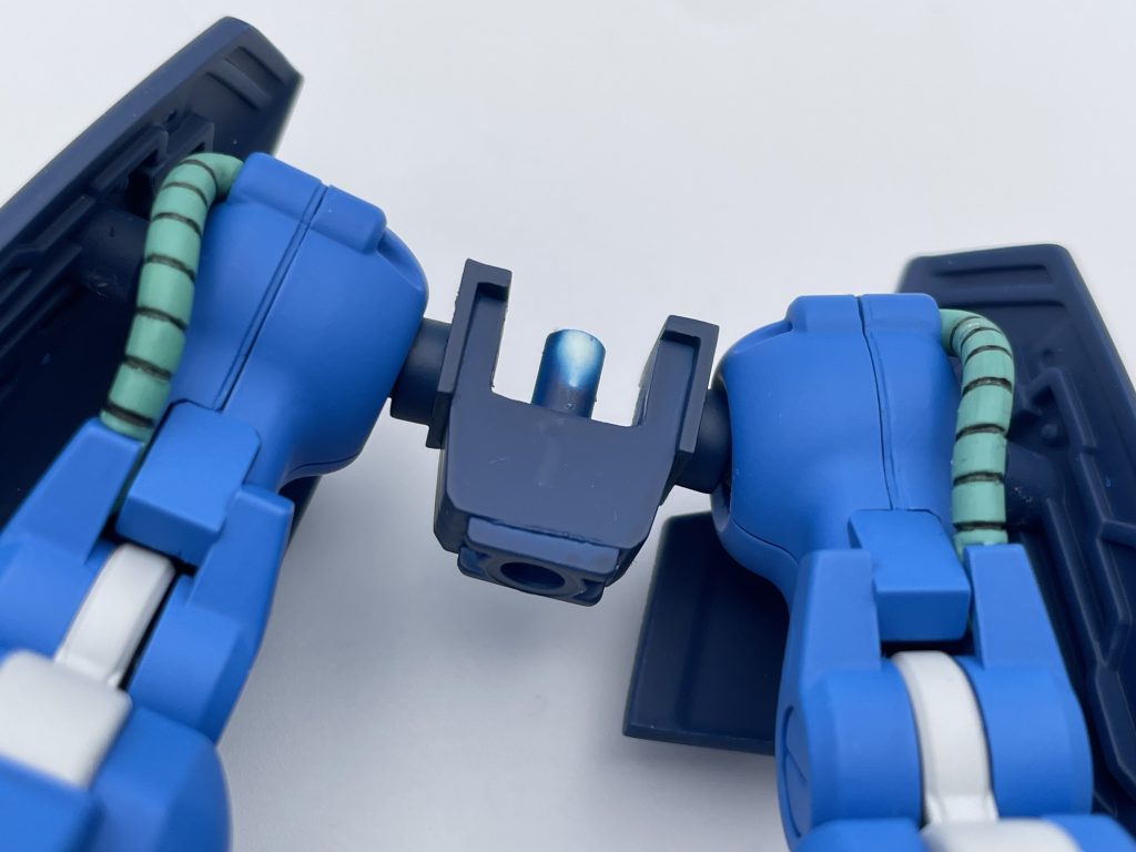 折れると評判の股関節は使わず積層プラ板でスクラッチして強度UP  ↓カラーレシピ↓青:ボトムズカラー ブルー(ガ)緑:オーラグリーン2(ガ)+クリアーレッド(ク)赤(海ヘビ):オレンジ(ク)+GXハーマンレッド(ク)+純色グリーン(ガ)極少量赤2(胸部) :オレンジ(ク)+GXハーマンレッド(ク)+純色グリーン(ガ)極少量→GXクリアルージュ(ク)白:クラフタサフ(ガ)→ダグラムカラー ライトグレー(ガ)紺(装甲):フタロシアニンブルー(ク)+GXクリアオレンジ(ク)紺2(バインダー):ヘキサブラック(ガ)+ダークブルーイッシュパープル(ガ)トップコート:GXつや消しスーパースムースクリア(ク)※(ガ)=ガイア (ク)=クレオス