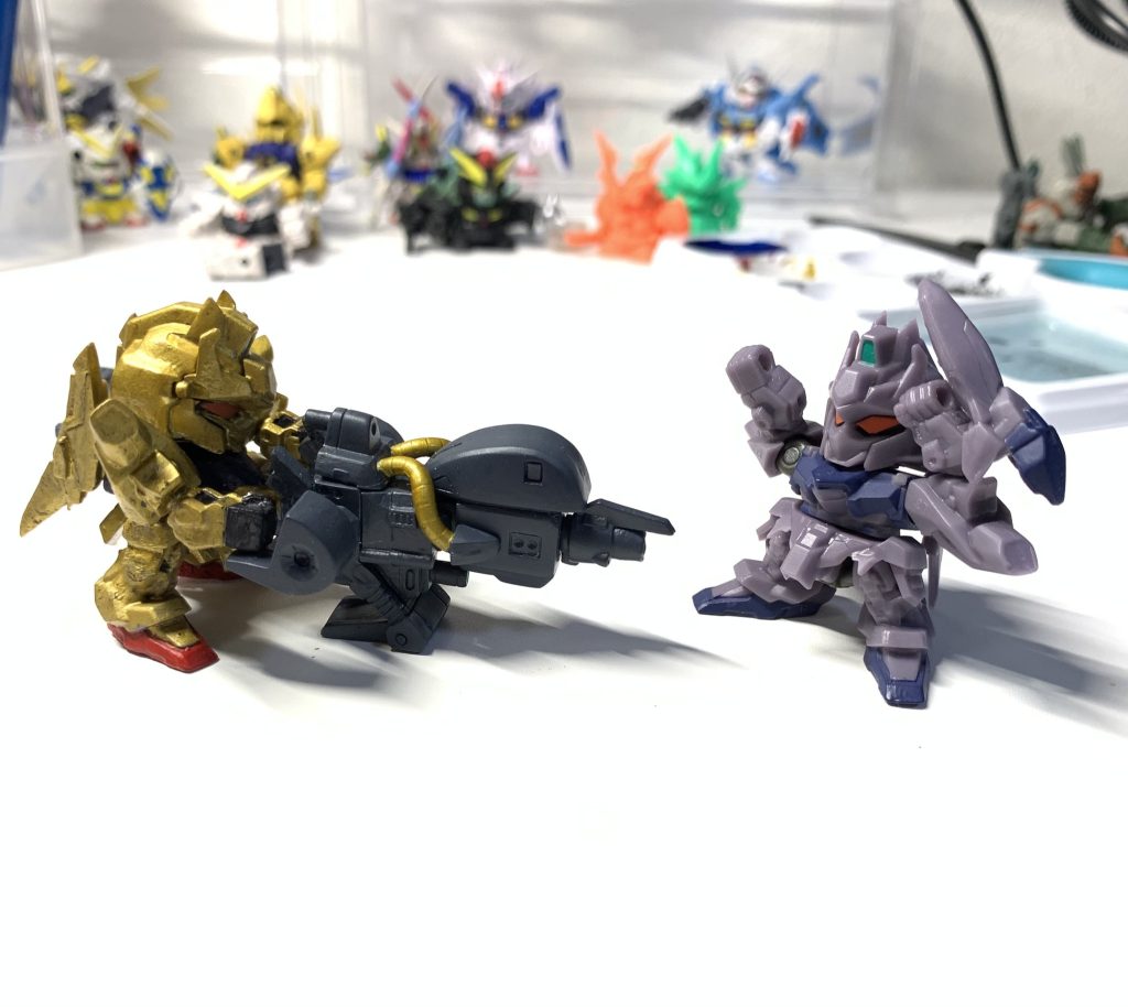 フルカラーステージのメガバズーカランチャーがよく似合う色分けが少ないので入門としてはちょうどよかったですトップコートを最初に吹いてから、水性ホビーカラーのスーパーファインゴールドを使いました黒はアクリルガッシュです