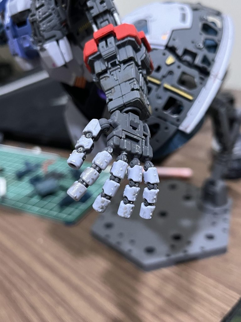 この指の可動は凄いですね。