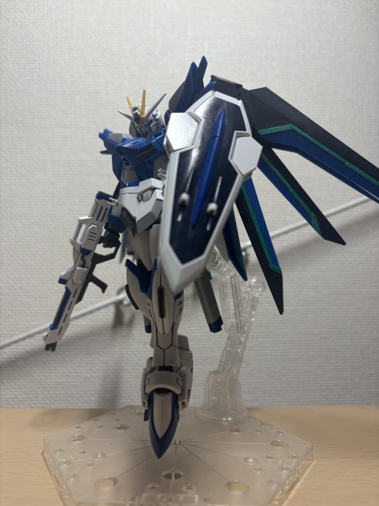 ウィング風ポーズ