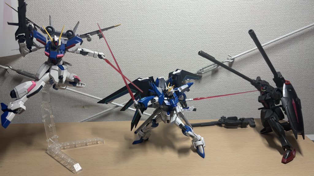 てか、ブルコスに105ダガーがあれだけわんさか居て、ダガーLが1機も居ないわけないので、映画でも出して欲しかったですね。画面に映ってないところには居たんでしょうけど、、