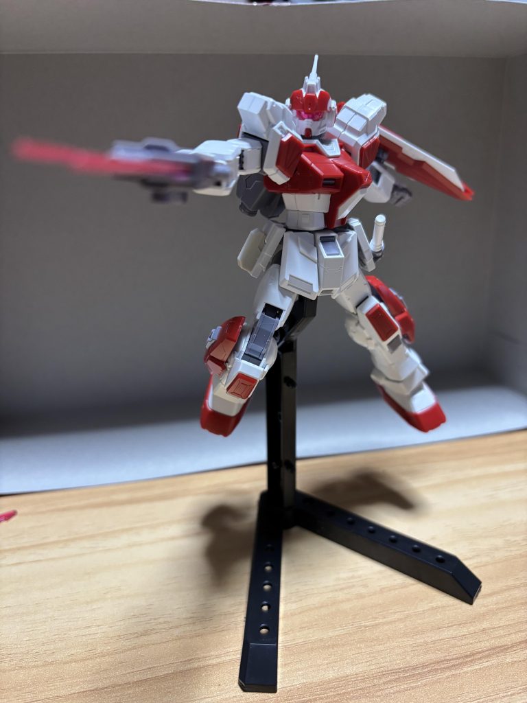 マシンガンも格闘装備になるのがいいですよね!このままスラスター吹かして突撃してきそうです!