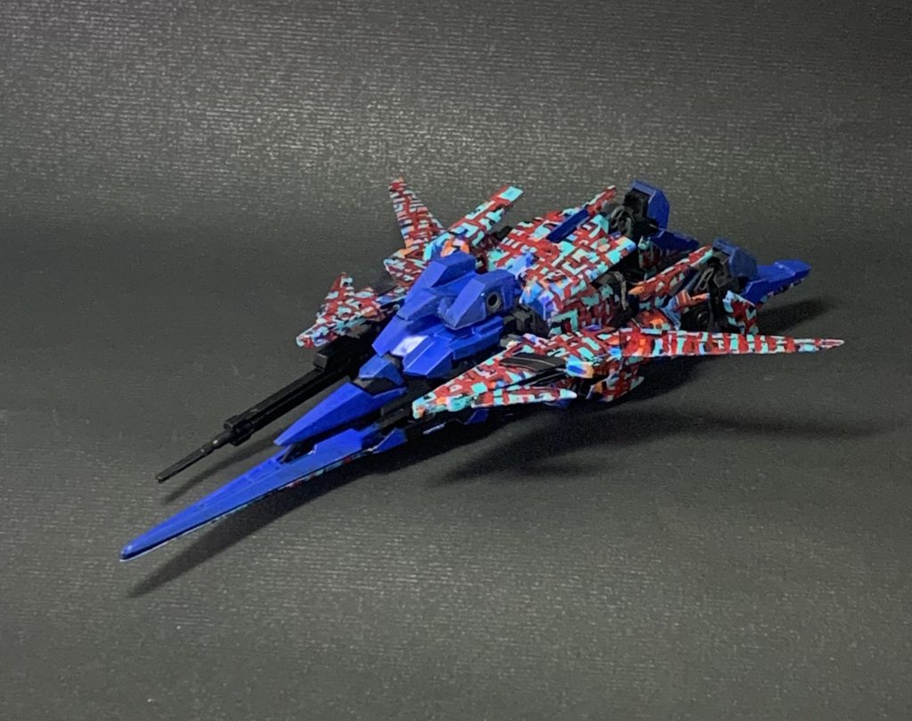 トンボというコードネームは荒井由美のルージュの伝言からとっていて、バスルームの鏡にルージュを引いたような赤いラインと浮気なトンボから取りました