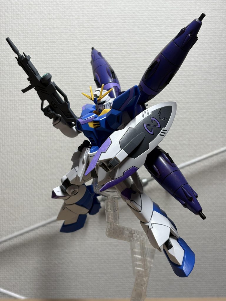 プリスティスのケーブルはオミット。元々、初期のドラグーンであるプリスティス紛失防止が目的の有線仕様であり、無線でも使える設定なので、再生産するにあたってはケーブル使わんだろうと。…とか言ってますが、ケーブル無くせば腰捻りが出来るようになるので、それ目的で設定考えただけですw