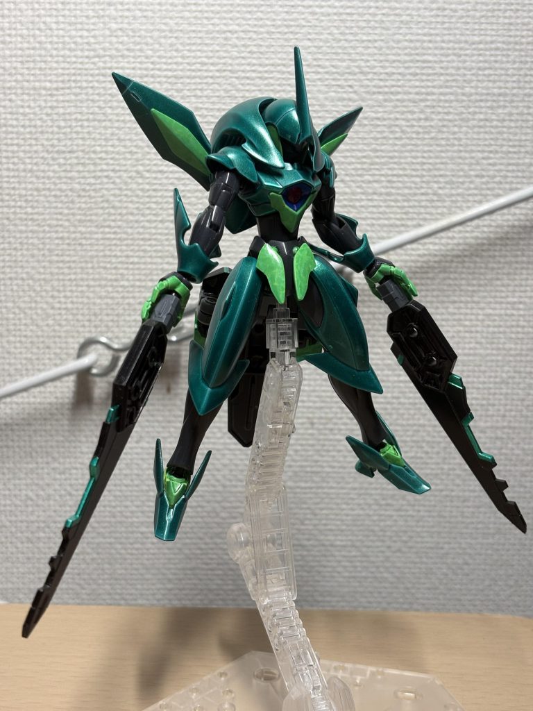 ゼダスのお供の印象を払拭する、好戦的な武装だと思います。