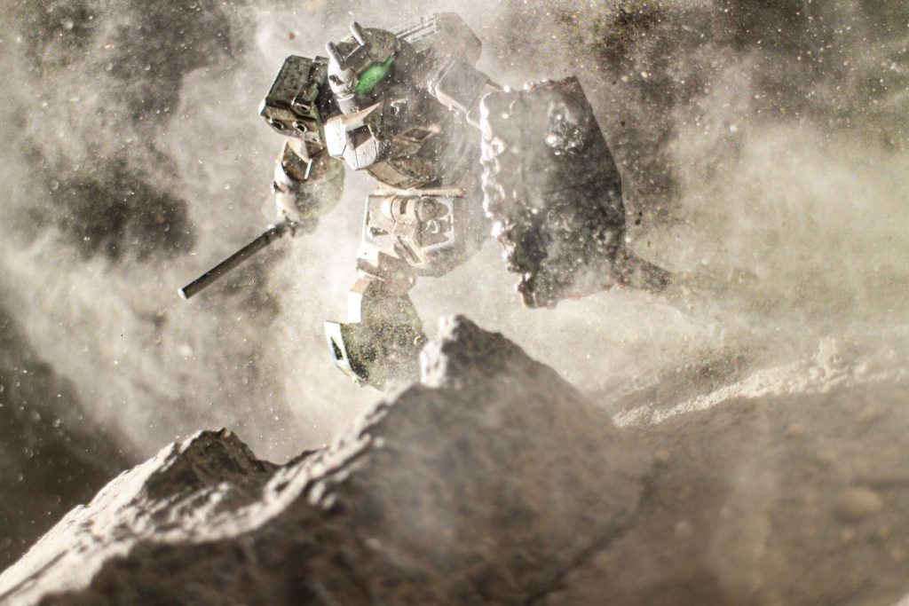 それでもパイロットはまだ諦めていなくて、機体もそれに応えてるという背景を考えて作りました〜