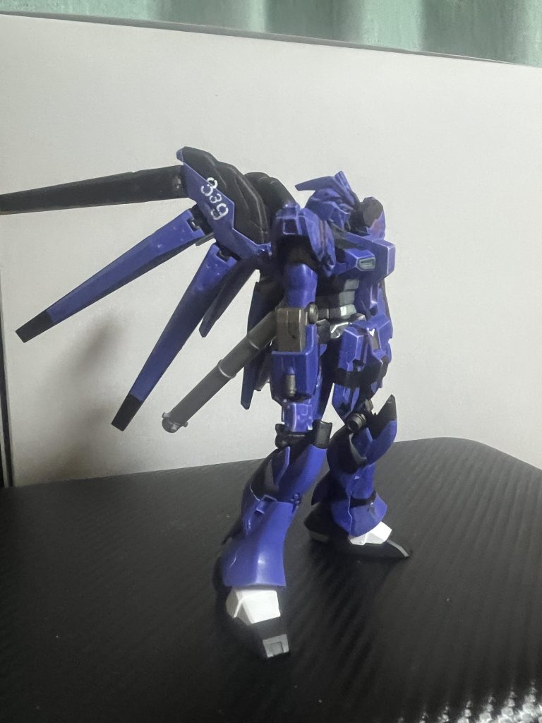 左右でカラーを変えたり色々考えて作ってる間が一番楽しいですね(^^)