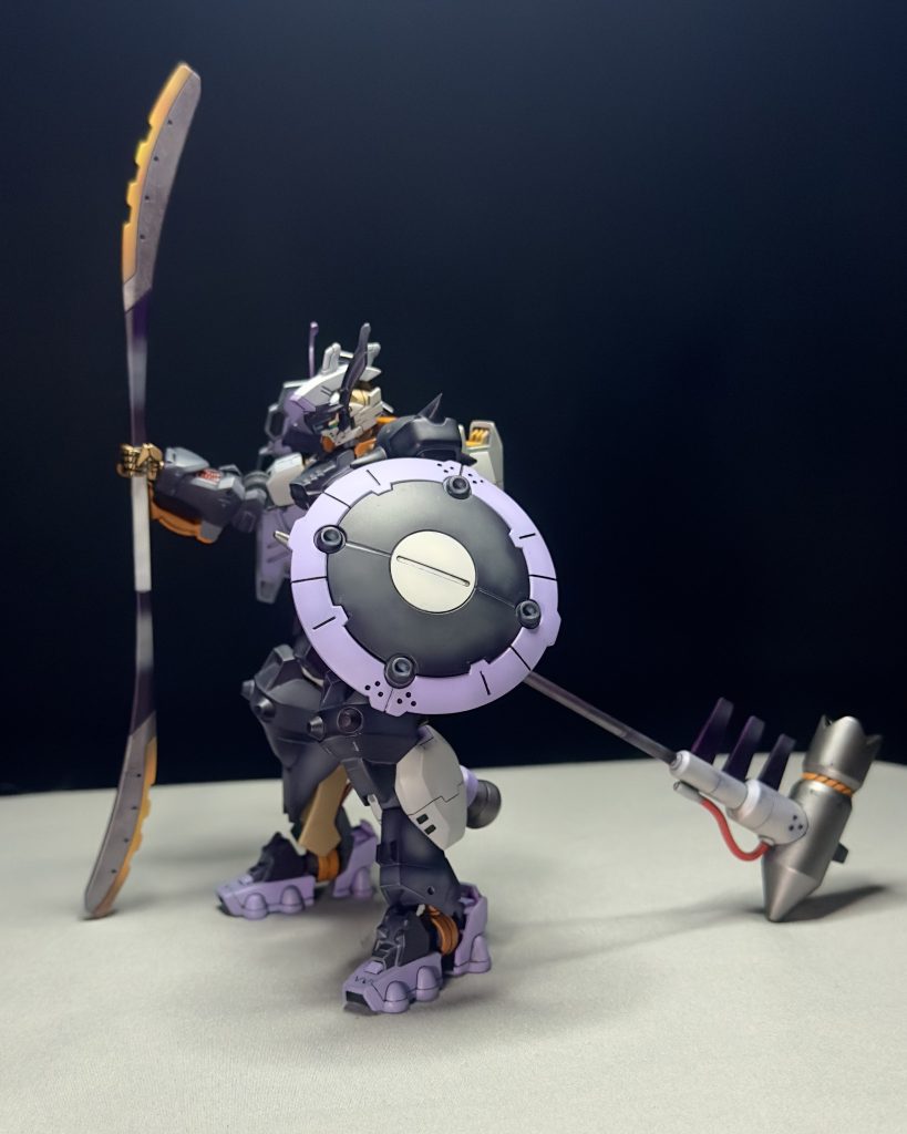 I love the look of the Vual, especially its shoes that remind me of the Impez Studio Gundam Barbatos resin conversion kit. As usual, I really enjoy building and painting mobile suits that, to me, seem to get less love and custom attention from other builders I see online, but still are cool as hell.