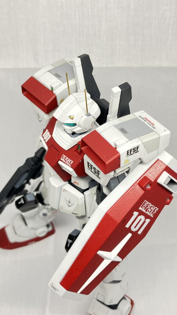 肩ミサイル装備腰のミサイルはオミットしました！ネオジムで着脱可能です。ここのスジボリと塗り分けは気に入っています😊