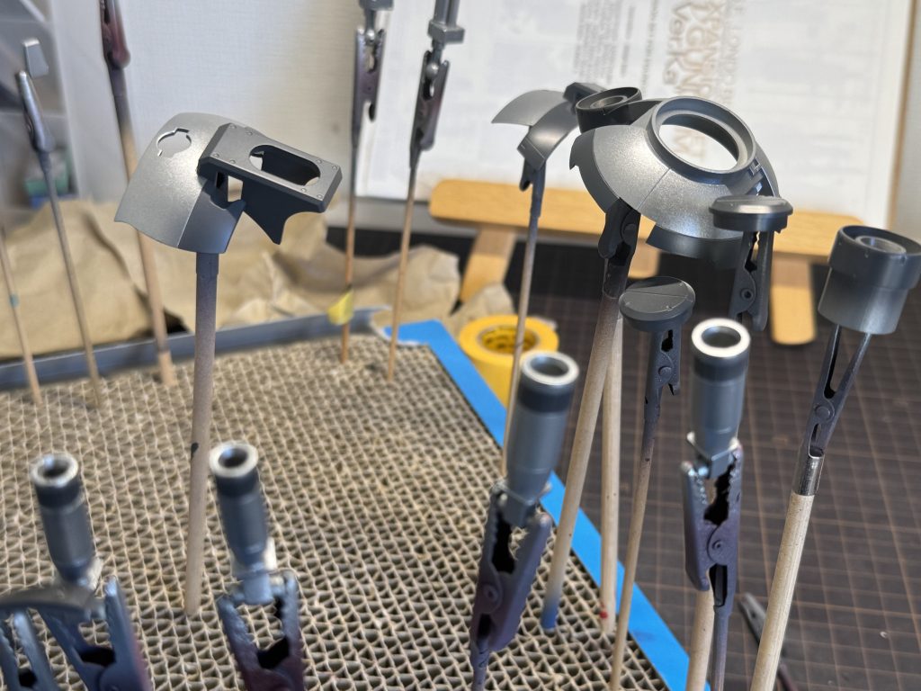 シルバー、グレー