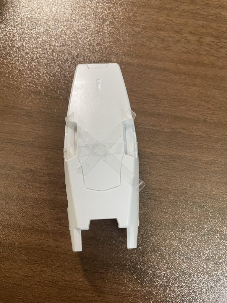 モールドはMGヴァーチェを参考にして彫ってみました