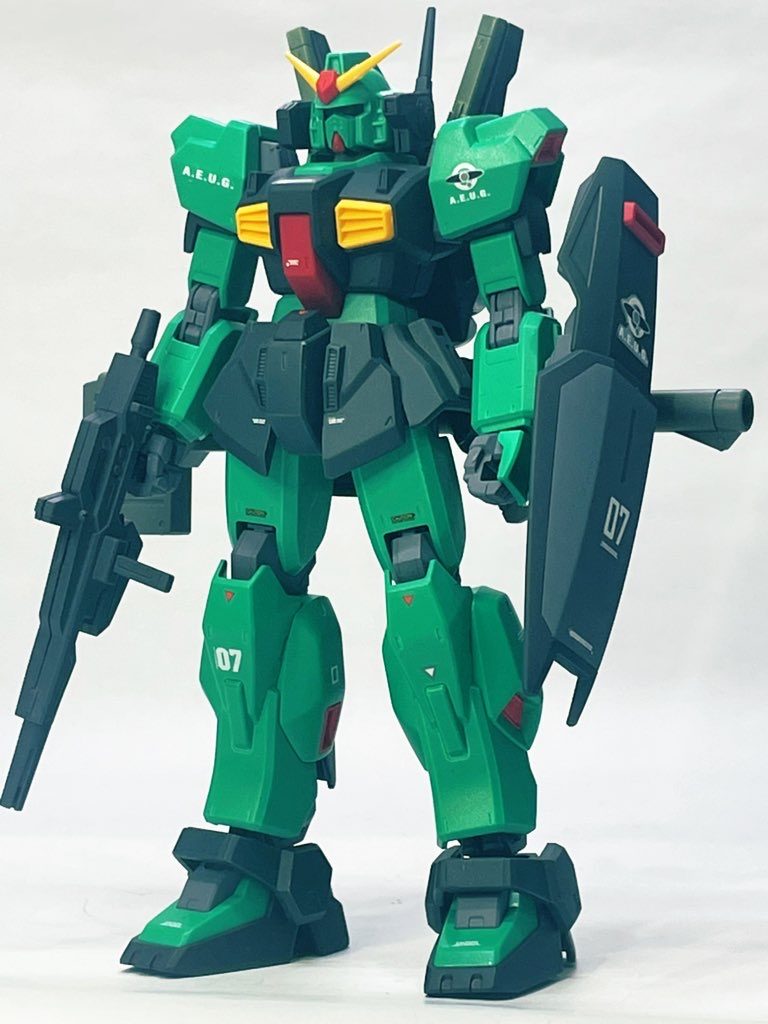 HG ガンダムMk-Ⅱをネモカラーに全塗装。ネモグリーンのジムⅡがあるぐらいだからMk-Ⅱのネモグリーンもありかなと思いました。