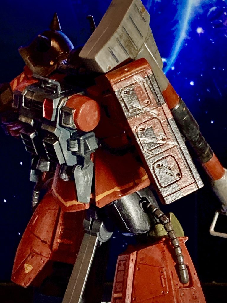 シールドも黒一色ではなく、ちょいパターンを追加。ダメージ加工にも挑戦してみました。