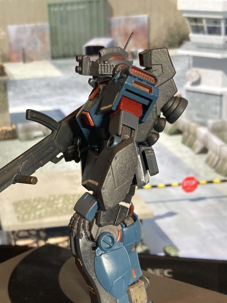 バイザーは可動式には出来ませんでした。残念😢