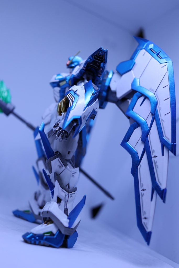 ホワイト部分は水性ホビーカラーです。