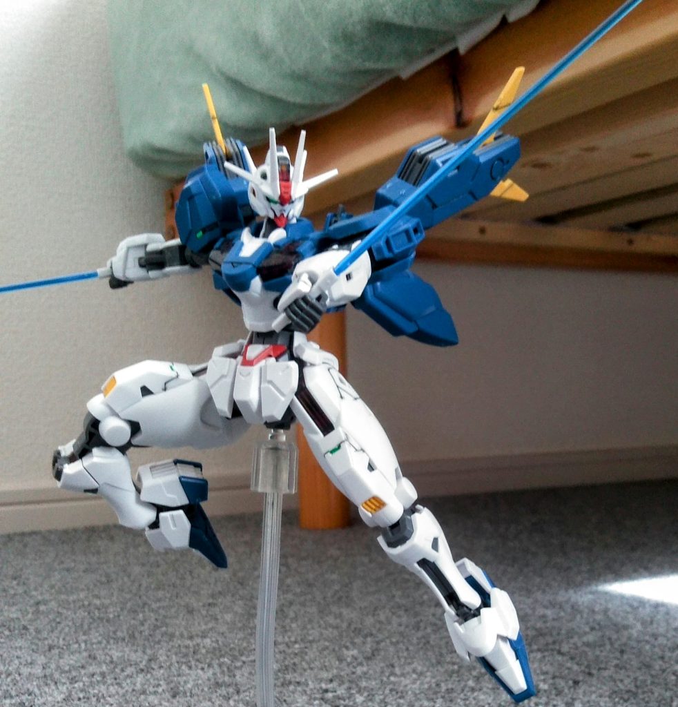 スミ入れが少しむずかったです。でも可動域がすごい広いです!かなりいいキットデスヨ！