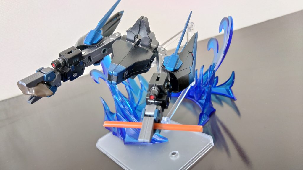 作業用アームで岩盤や鉄骨の除去に使われている。