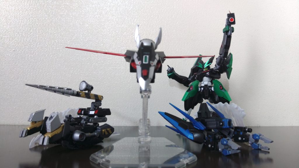 ガンダムルブリスシュバルツ「レッツ！コソドロドッキング！！」