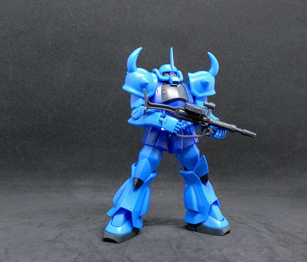 左手を通常手に変えてザクマシンガンを持たせれば後期生産型に