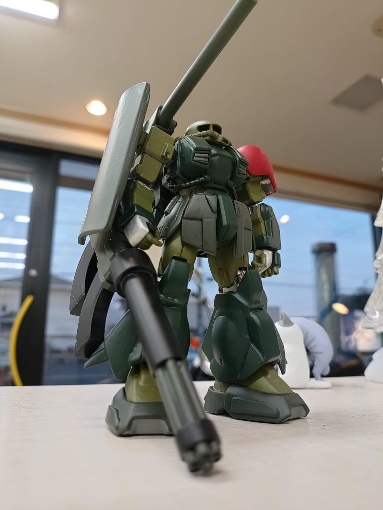 ショルダーの盾は巨大化させてみたり