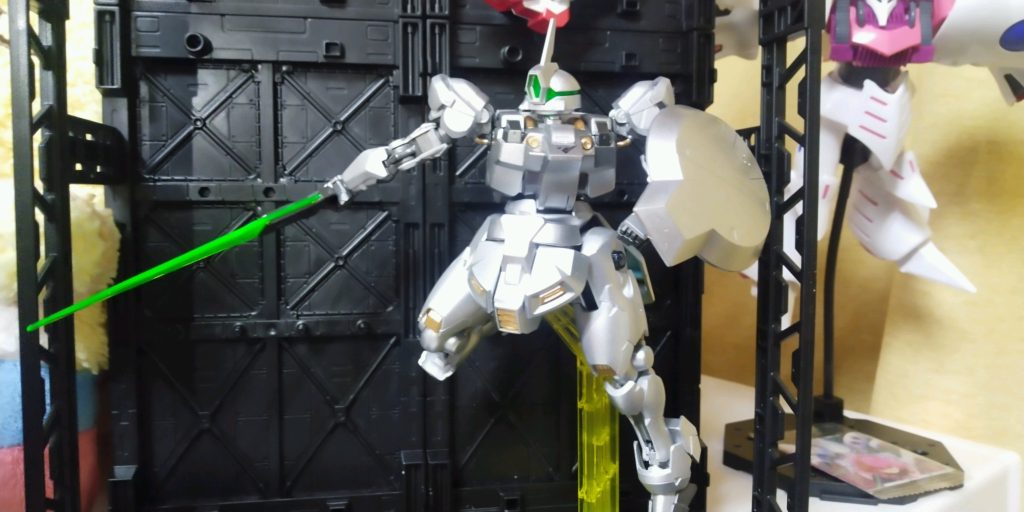 甲冑の騎手感は出ているのでそれで満足ではありますがエングレービングを貼ったりしても良かったかもとも思っています地味な方がマ・クベ感はあるんですけどね