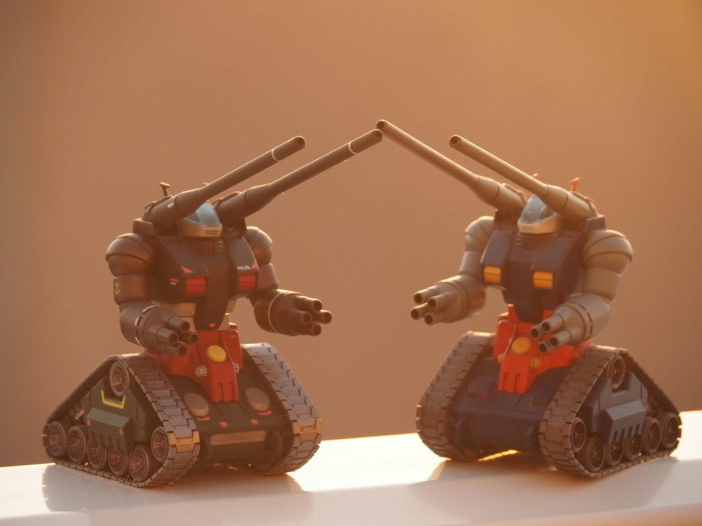 HGUCノーマルカラーのガンタンクとリアルタイプカラーのガンタンクです。 