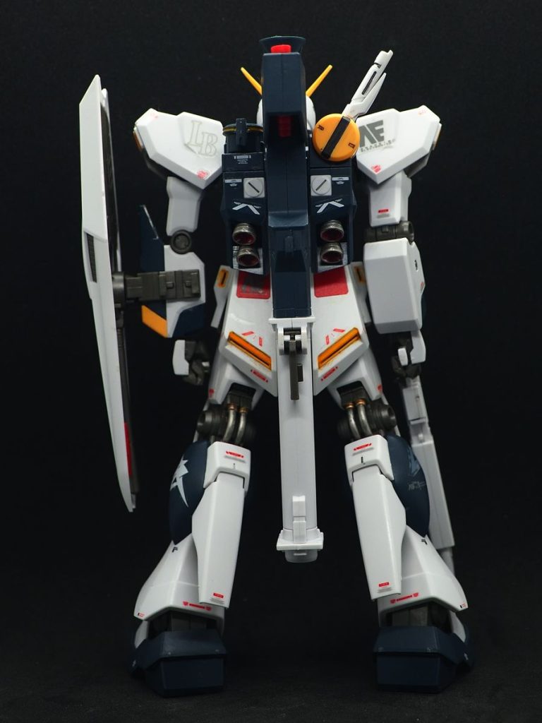 バズーカは塗ってません(zaku-kao4)