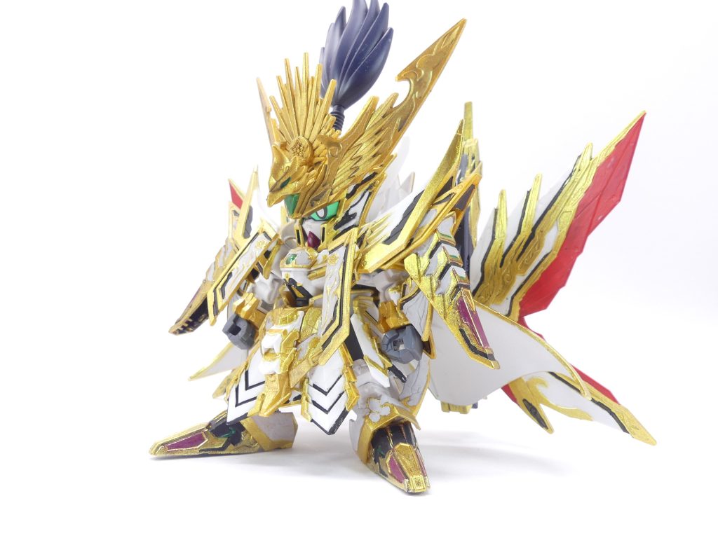 GQuuuuuuX（ジークアクス）？……・・・それは（SDが何かしら発表されるまで）無かったことにしておきたいくらいに時間が無い筆者です。今のご時世ではたとえネタばれなしでもXとかの反応だけで概ね解っちゃうところもあるし…去年の人間な筆者。GUNSTA管理人さんがSDに興味を持たれていることを知り、今年の一作目は発売以降放置されていた天下無双にしました。…そういうことやってるから話が遅れる積みが増える（というか「放課後」に出したい機体を貯めすぎたせいで積み感がマックスなのでこれ以上買えない）なんですけどね。始めに謝っておきますが、変形用パーツを紛失しており変形後の写真はありません。ご了承ください…