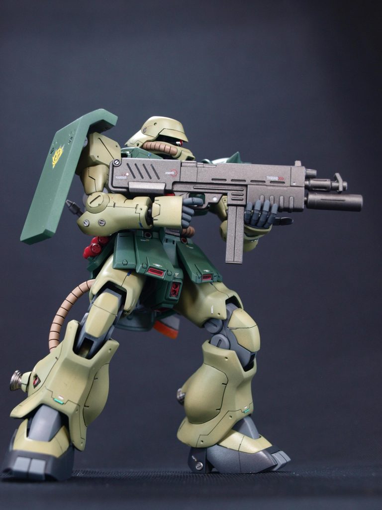 ザクバズーカとザクマシンガンを撃ちつくし、パージ!MMP-80の残弾を打ちまくる。