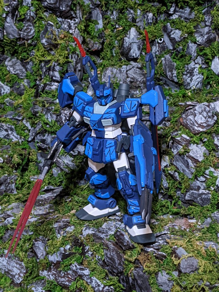 見た目はジムストライカーのそれだが、内容はガンダムに近く、装甲はすべてガンダリュウム製であり、システムの反応についていけるようにとマグネットコーティングも施されている。