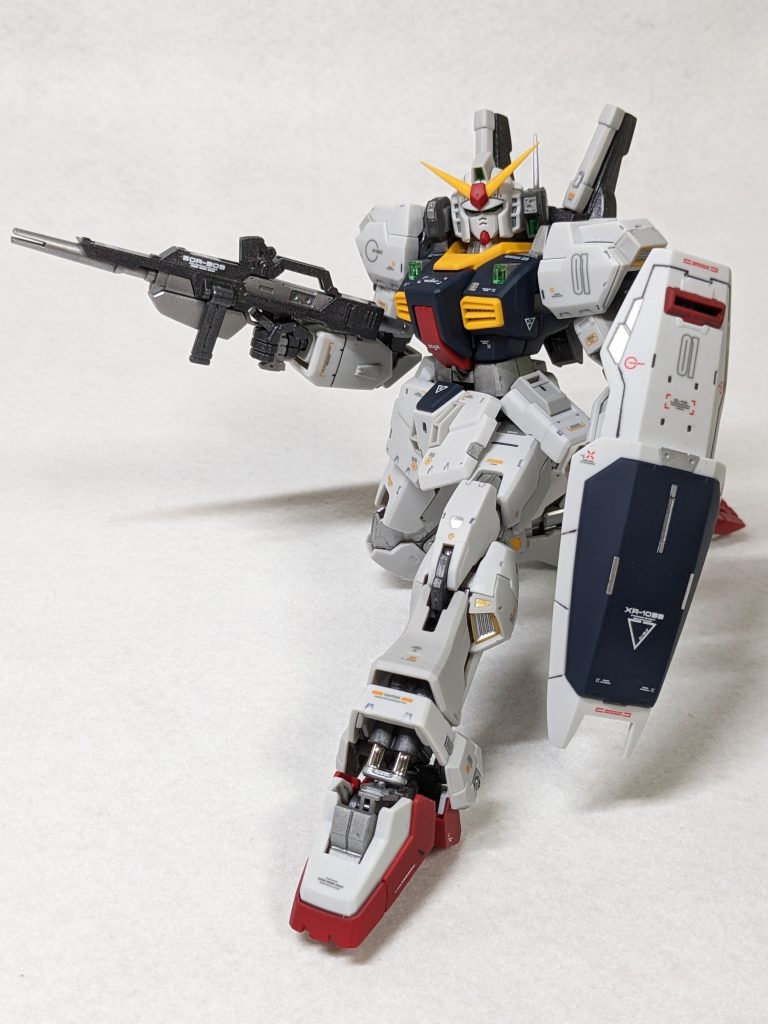 今回のセールスポイントは足首です。1㎜延長し、実際の電動シリンダー(あってるのかな?)っぽくしてみました。