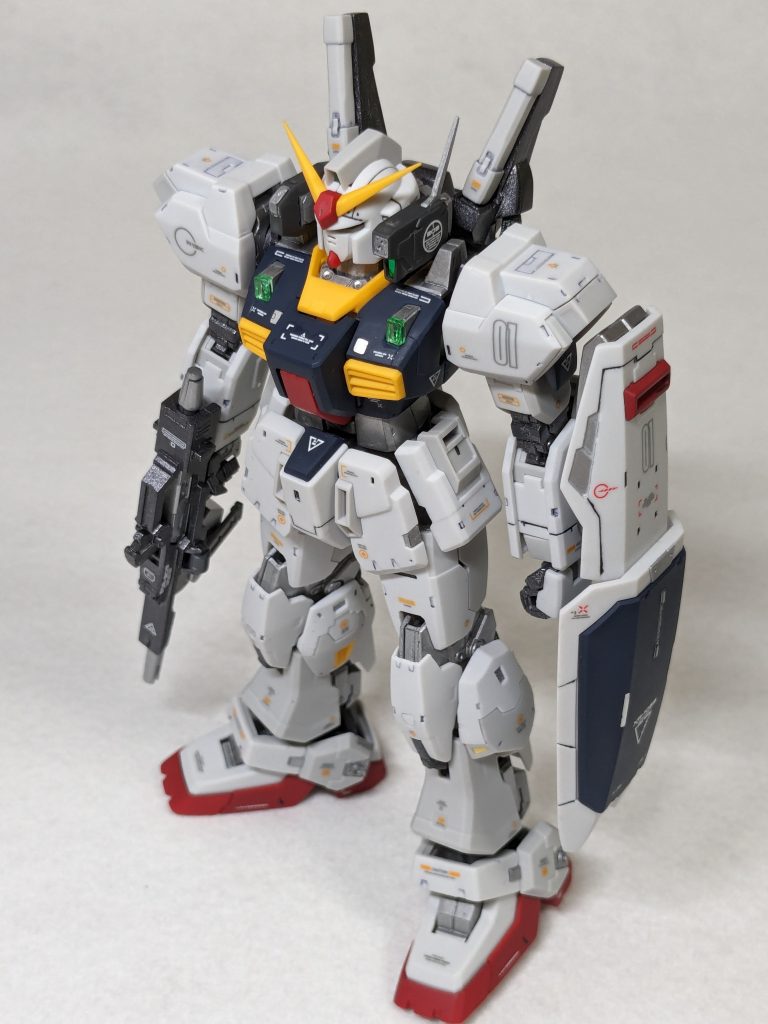 復帰3作目にして宇宙世紀シリーズのガンプラを作成しました。ファーストガンダムやゼータガンダムでガンダムを好きになったので、やはり思い入れがあります。