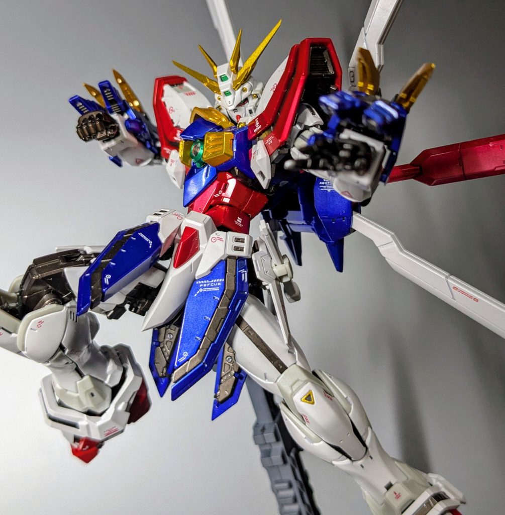 股間のパーツが長い感じだったのでかなり短くしてます。