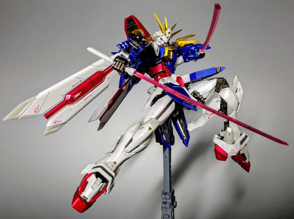 躍動感あるポーズづけ通常難しいですが、RGゴッドはやりやすい！特に胴体と首の可動が優秀で素晴らしいですね〜。