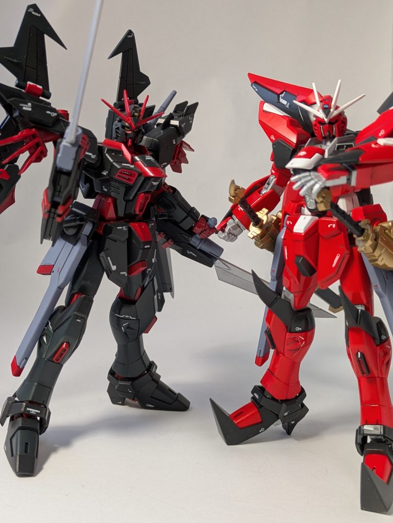 年をまたいでしまいましたが、ストライクフリーダムベースの2機を投稿することができました。2024年に作ったキットはこれから順次投稿していきますので、よろしくお願いします。