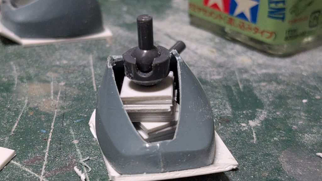 足首と股関節、手首、シールドの付け根はボールジョイントに変更しました。