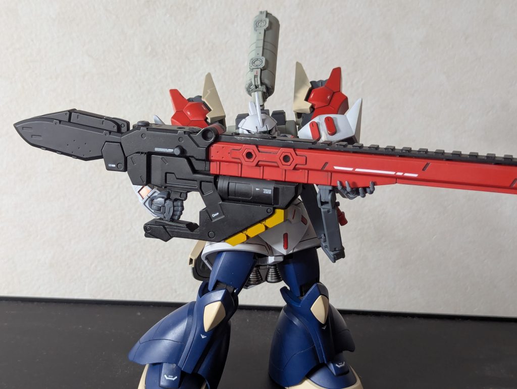 スナイパーキャノンを見せびらかすゲルググ君。