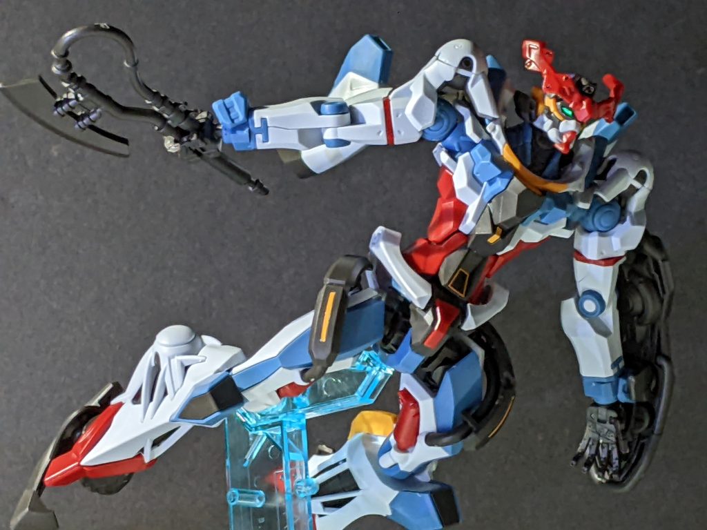 組んで直後なのでポージングとって撮るだけののんびり枠です。テキトーです(gundam-kao5見た目くらいしかネタバレないです。